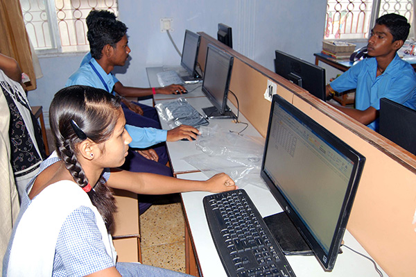 AOL | Solar IT Classroom